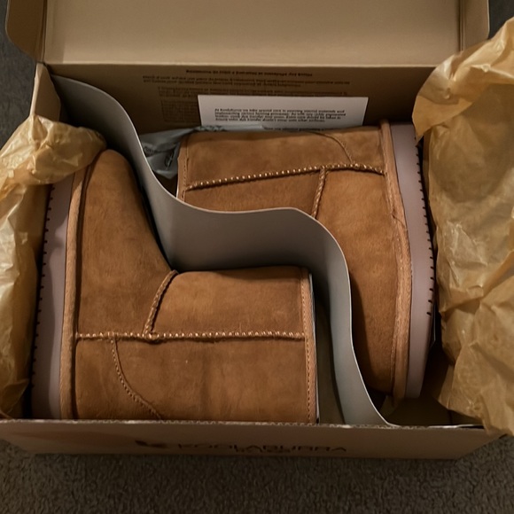 KOOLABURRA BY UGG boots size 12, new in box, Chestnut color - Picture 3 of 5